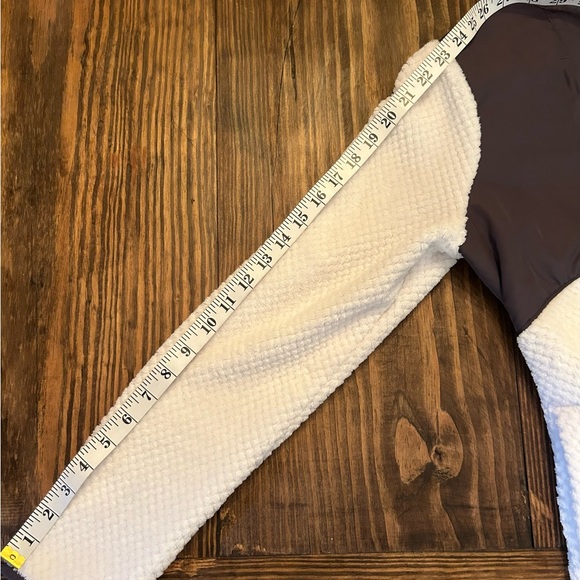 FILA zip up jacket - Picture 9 of 11